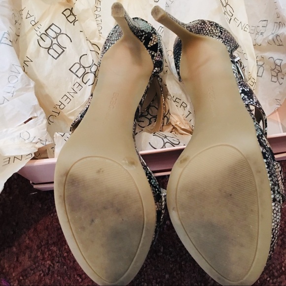 BCBG multi colored heels. Sz 8 worn once! - Picture 3 of 5